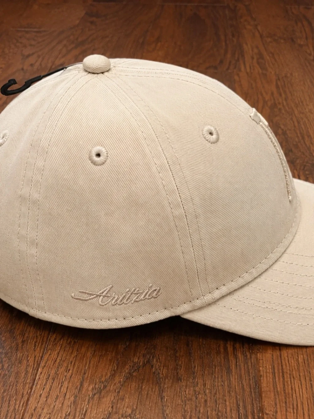 Aritzia New Era 9TWENTY Beige Baseball Cap NWT Adjustable (Women'